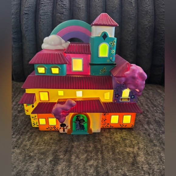 Disney Other - Disney Parks Encanto Sculpted Casa Madrigal Light-Up Figure